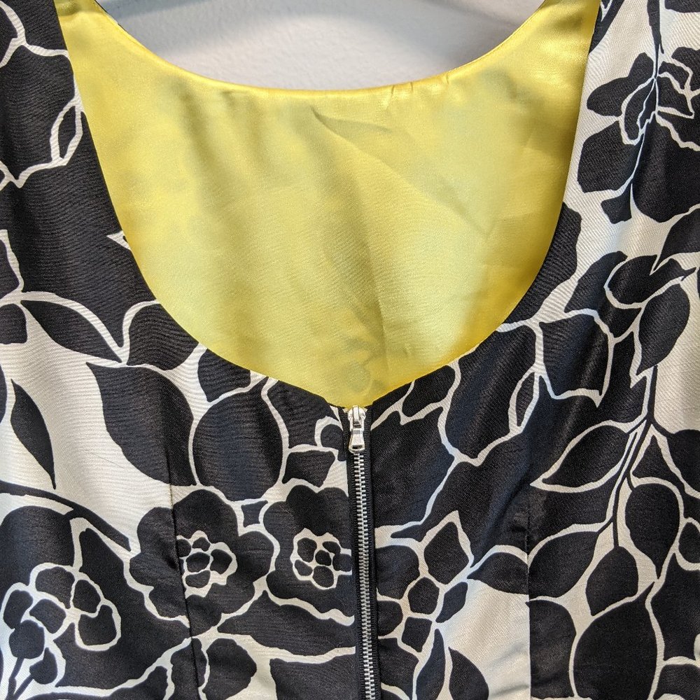 The Limited B/W floral dress with yellow belt - Picture 5 of 8